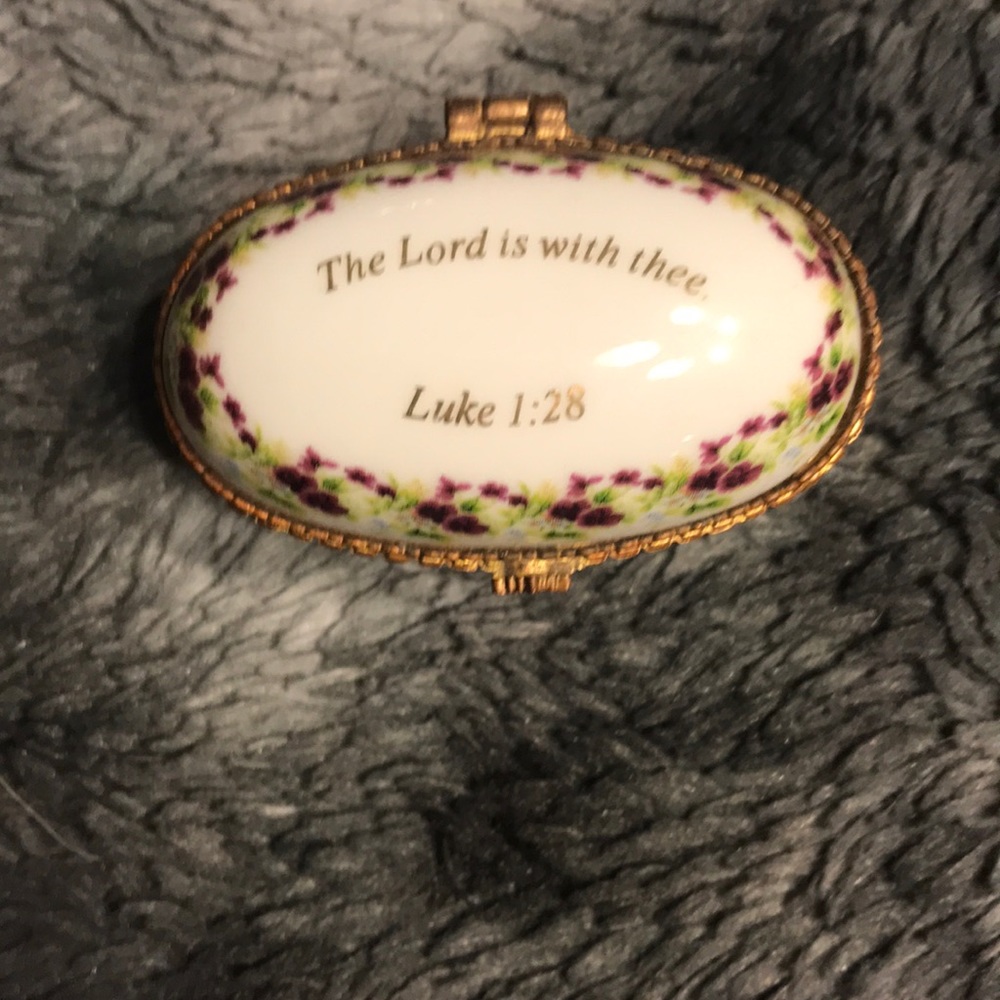 Trinket box with bible verse
